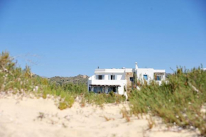 Naxos beach house, one minute away from the beach!